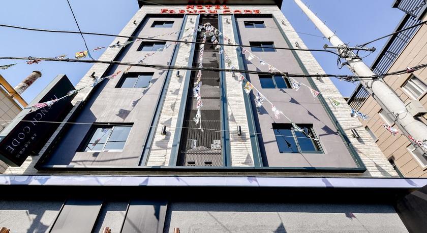 French Code Hotel Changwon Exteriör bild