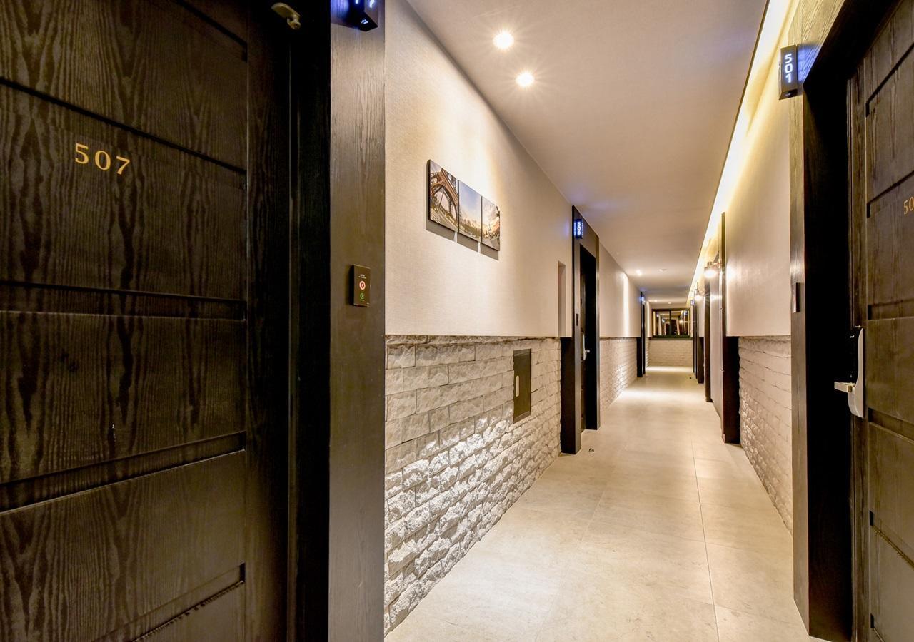 French Code Hotel Changwon Exteriör bild