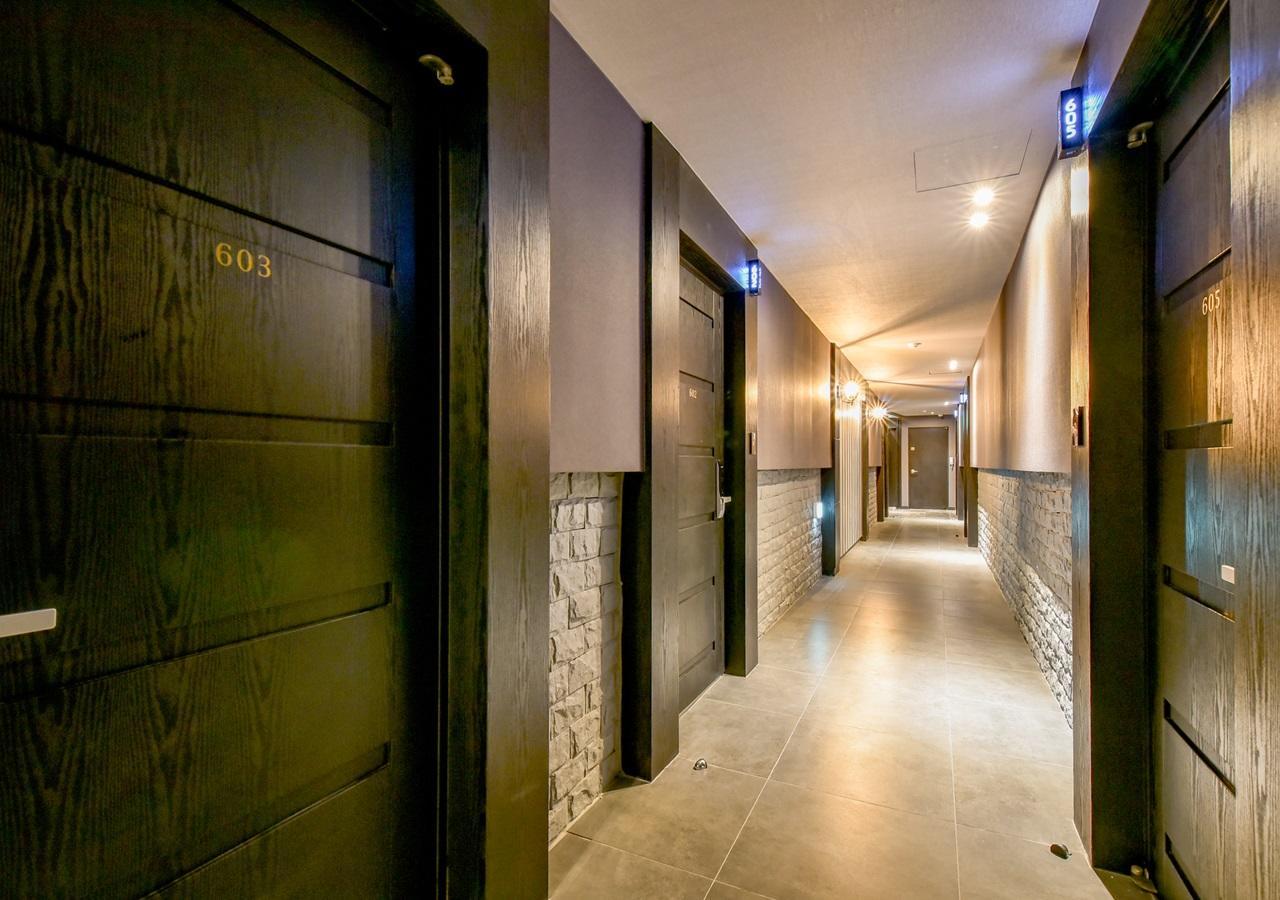 French Code Hotel Changwon Exteriör bild